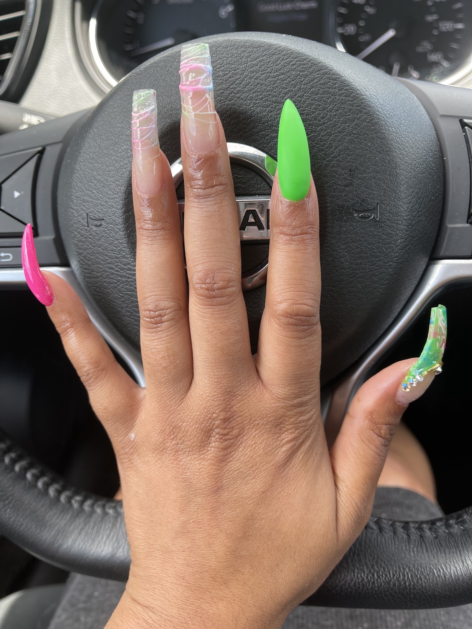 Holliwood Studio nail photo 5